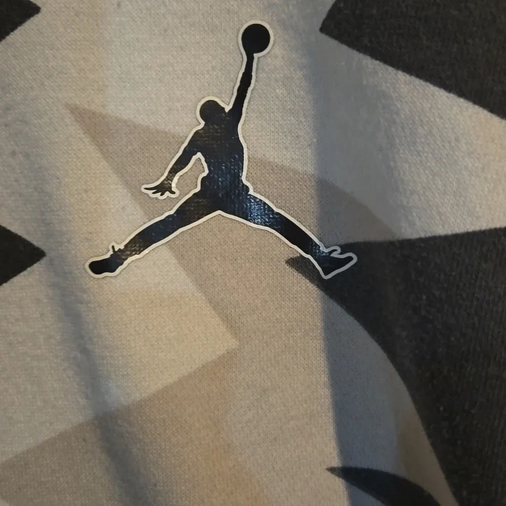 Sweatshirt - Picture 3 of 3